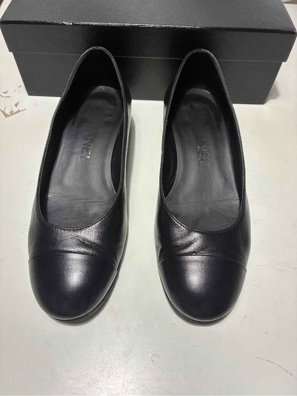 CHANEL Black Leather Ballet Flats with Rounded Toe